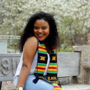 Meet your Posher, Meshayla